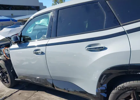 2025 BMW Xm Label Red z USA, uszkodzony, nr VIN 5YM33CS07S9Y17801